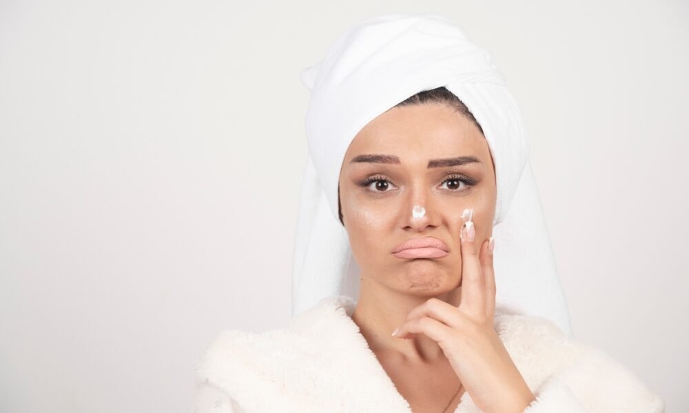 Best Ingredients for Oily and Acne-Prone Skin in the Monsoon